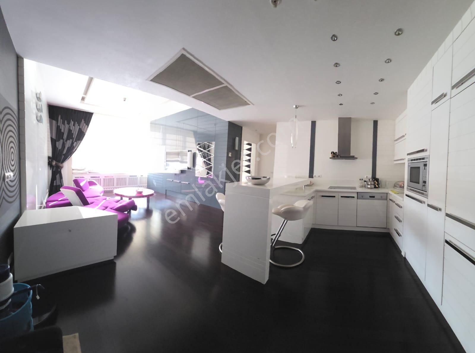 Polat Tower Resıdence Boğaz Manzaralı Eşyalı Kiralık 1+1 - Görsel 12