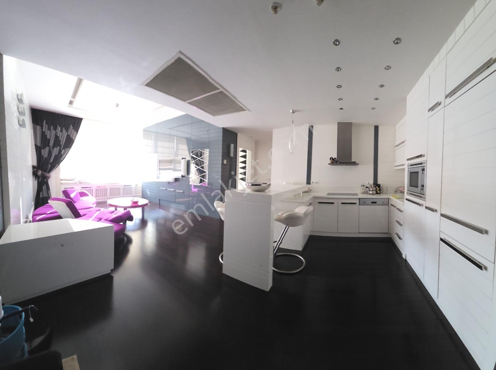 Polat Tower Resıdence Boğaz Manzaralı Eşyalı Kiralık 1+1 - Görsel 16