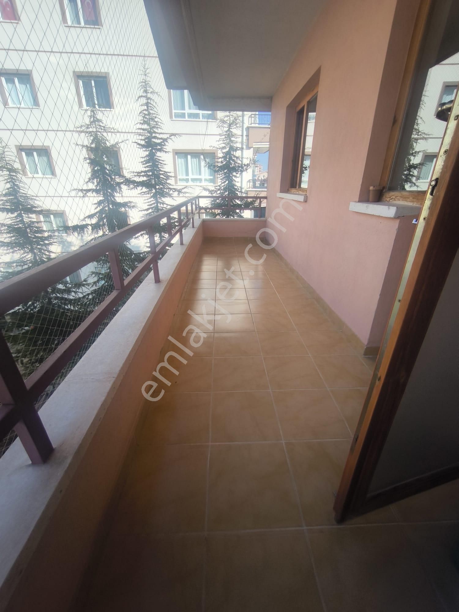 Pursaklar Mehmet Zengin Emlak'tan Merkezde, Bağımsız Salon, Masrafsız, 3.kat 3+1 Daire - Görsel 17