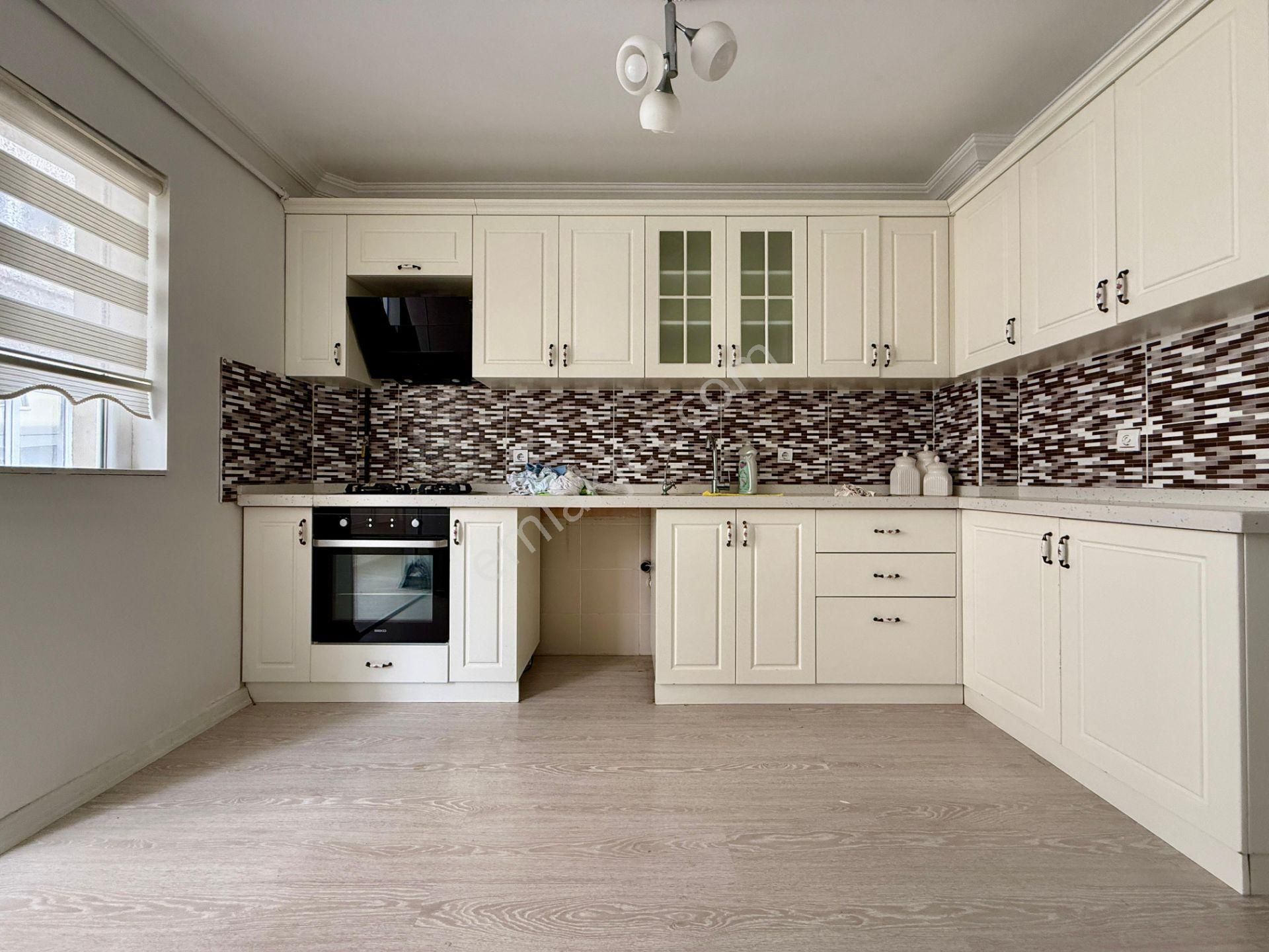 Kalecik Emlak'tan Hicret Cami Yanı 4+1 160m² Ebeveyn Banyo Kiler Güney - Görsel 3