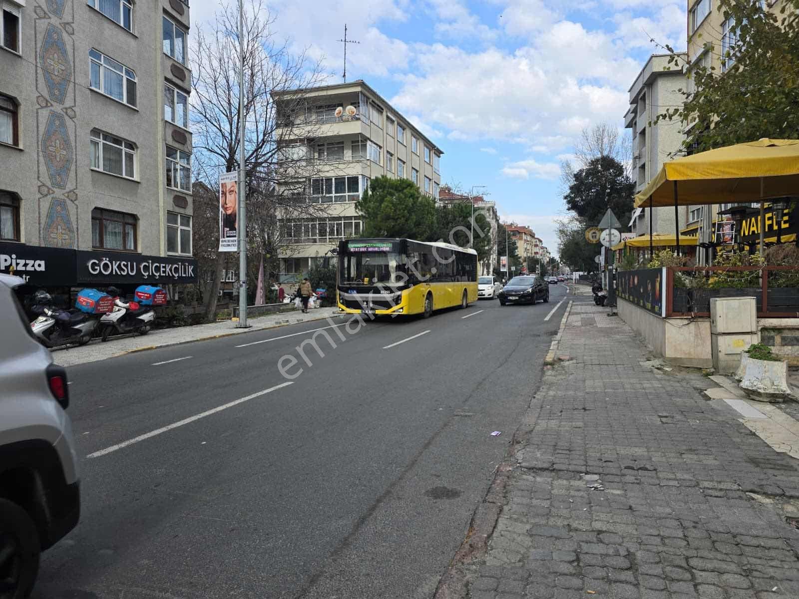 Zuhuratbaba Da 2000 Yapımı 4.kat 130m2 Asansörlü K.otoparklı