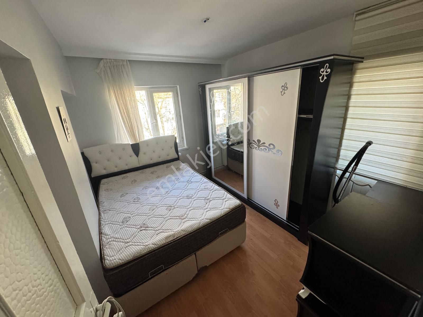 Kuyubaşı Metrosuna 3.dk Mesafede 3+1 Ön Cephe Eşyalı Merkezde - Görsel 13