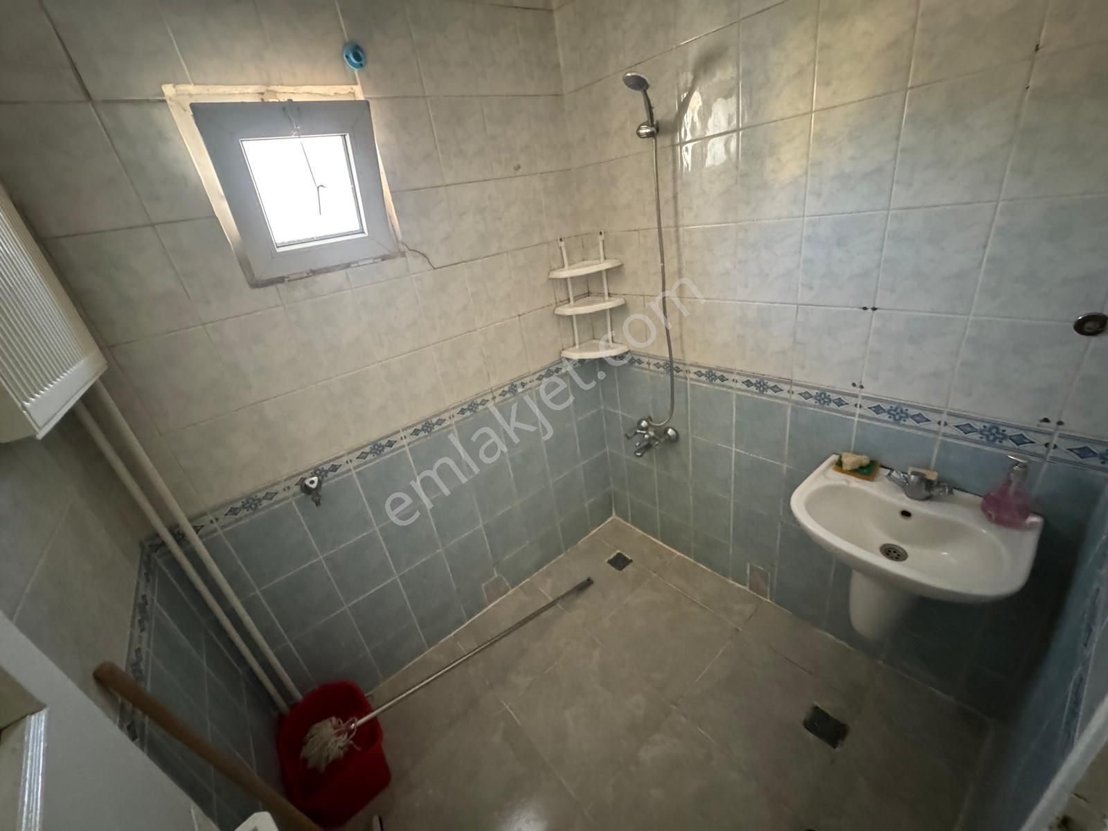 Kuyubaşı Metrosuna 3.dk Mesafede 3+1 Ön Cephe Eşyalı Merkezde - Görsel 6