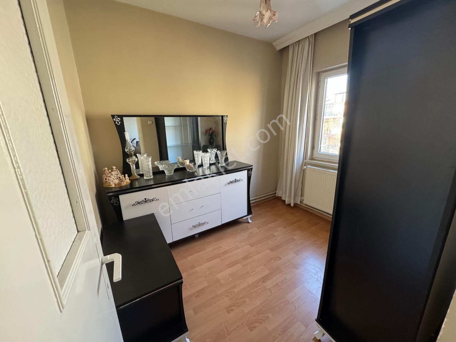 Kuyubaşı Metrosuna 3.dk Mesafede 3+1 Ön Cephe Eşyalı Merkezde - Görsel 10