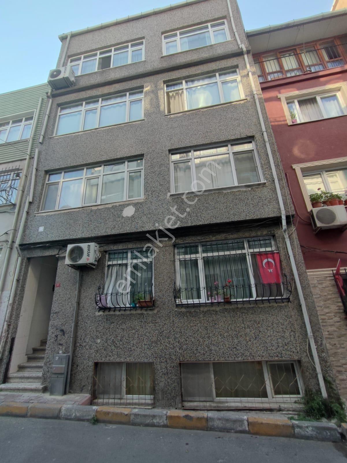 Fatih Dervişali Mahallesinde 5 Katlı Yatırımlık Kupon Bina - Görsel 2