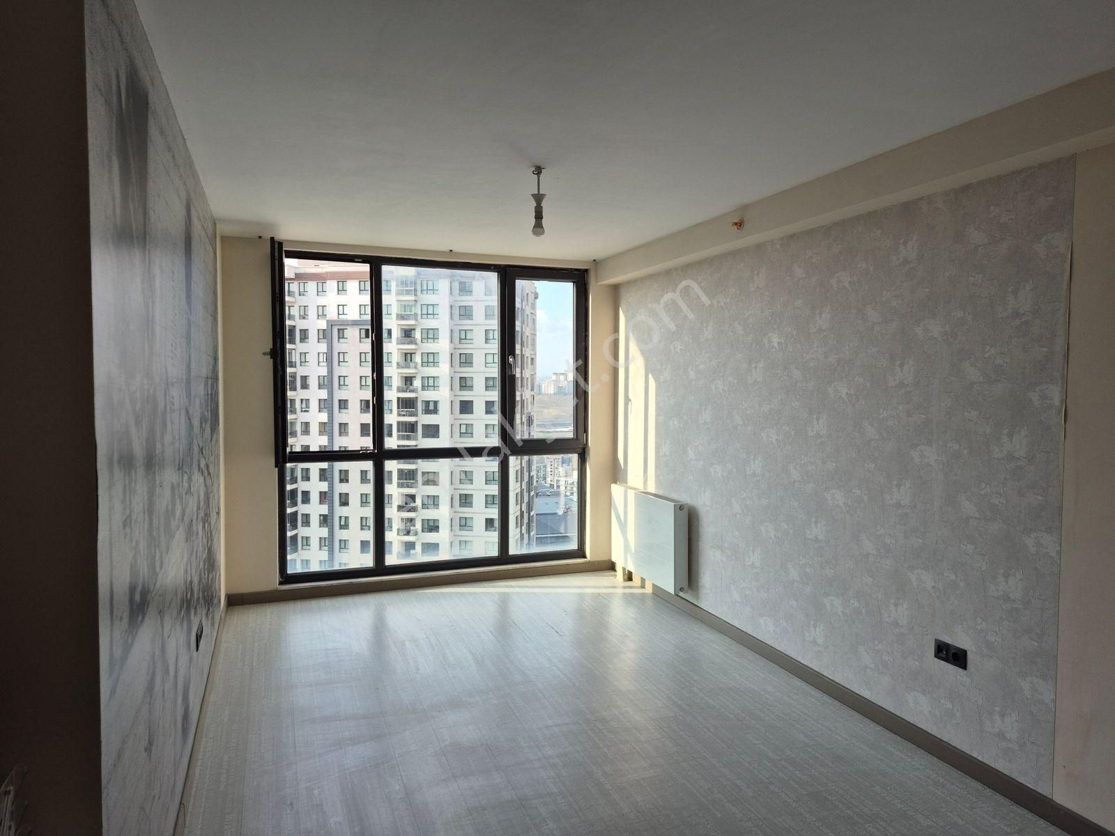 Küçükçekmece Halkalı Cadde24 Kiralık 1+0 Stüdyo Ofis Boş - Görsel 23