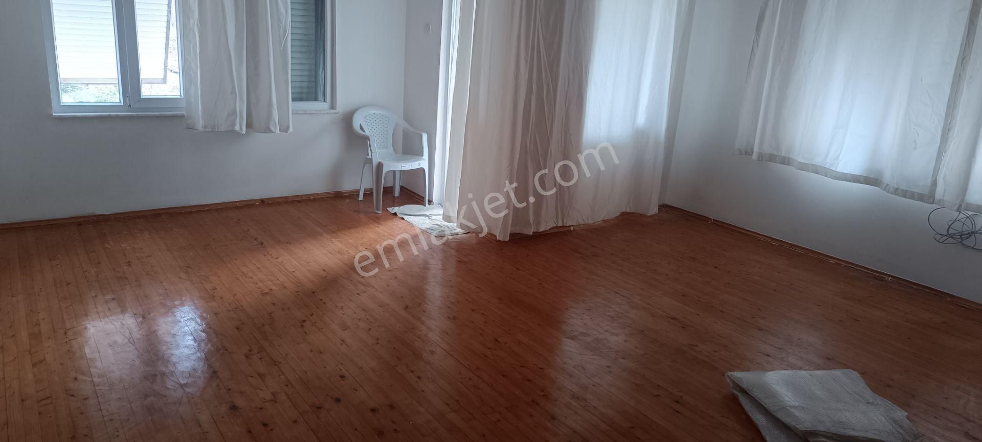 Bayındırda 3+1 135m2 Klimalı Eşyalı Cadde Üzeri Ara Kat - Görsel 6