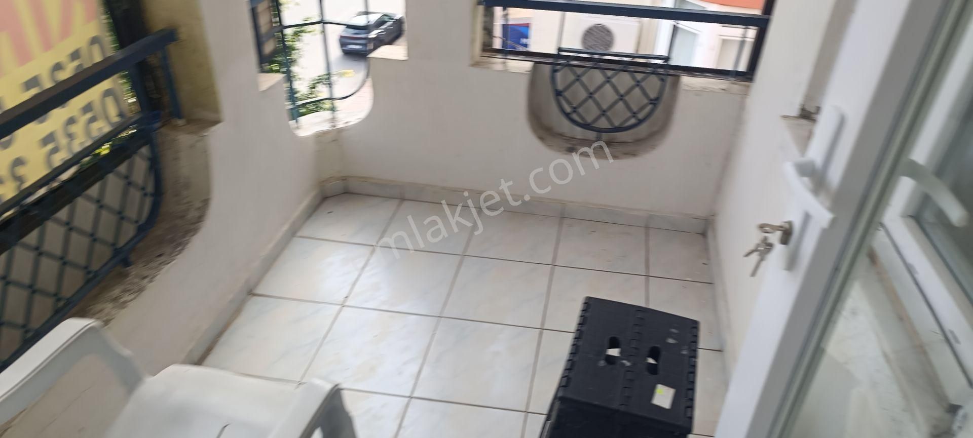 Bayındırda 3+1 135m2 Klimalı Eşyalı Cadde Üzeri Ara Kat - Görsel 16