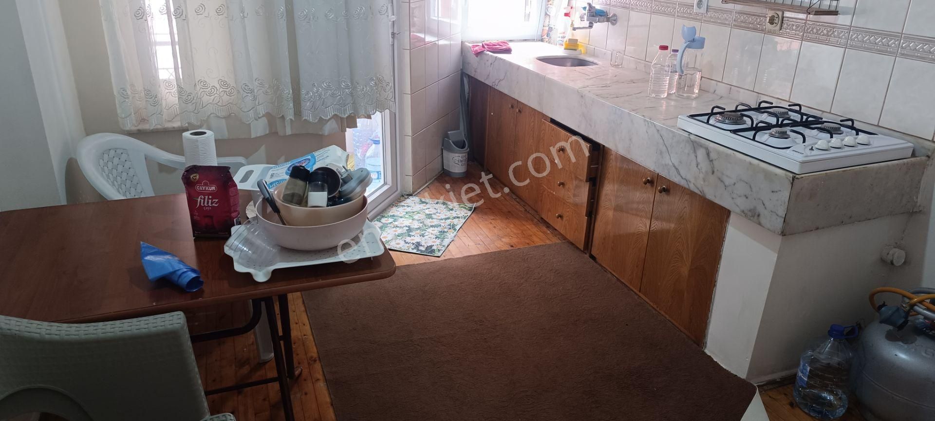 Bayındırda 3+1 135m2 Klimalı Eşyalı Cadde Üzeri Ara Kat - Görsel 4