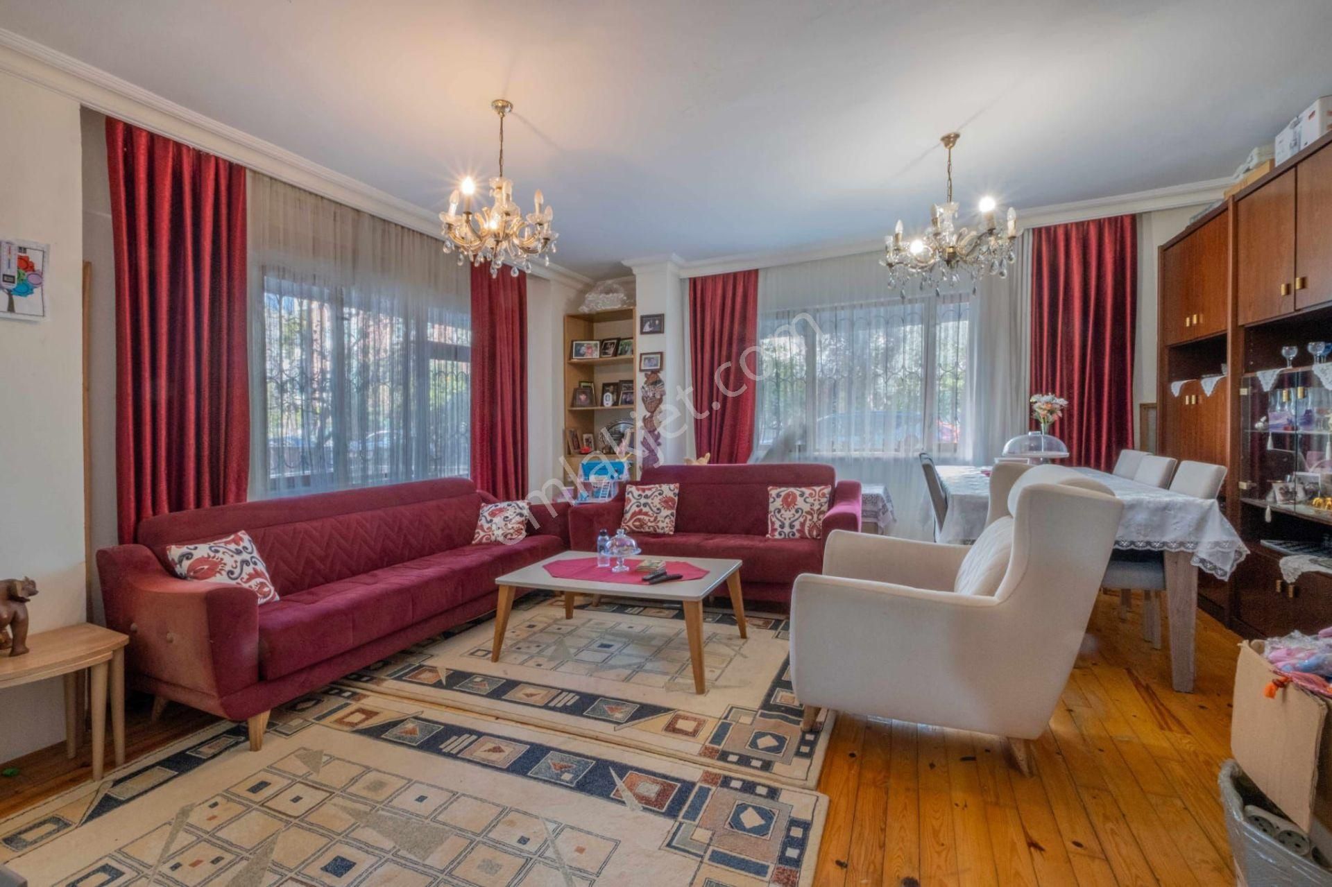 Çağlayanda Merkezi Konumda Yatırımlık Y.giriş 2+1