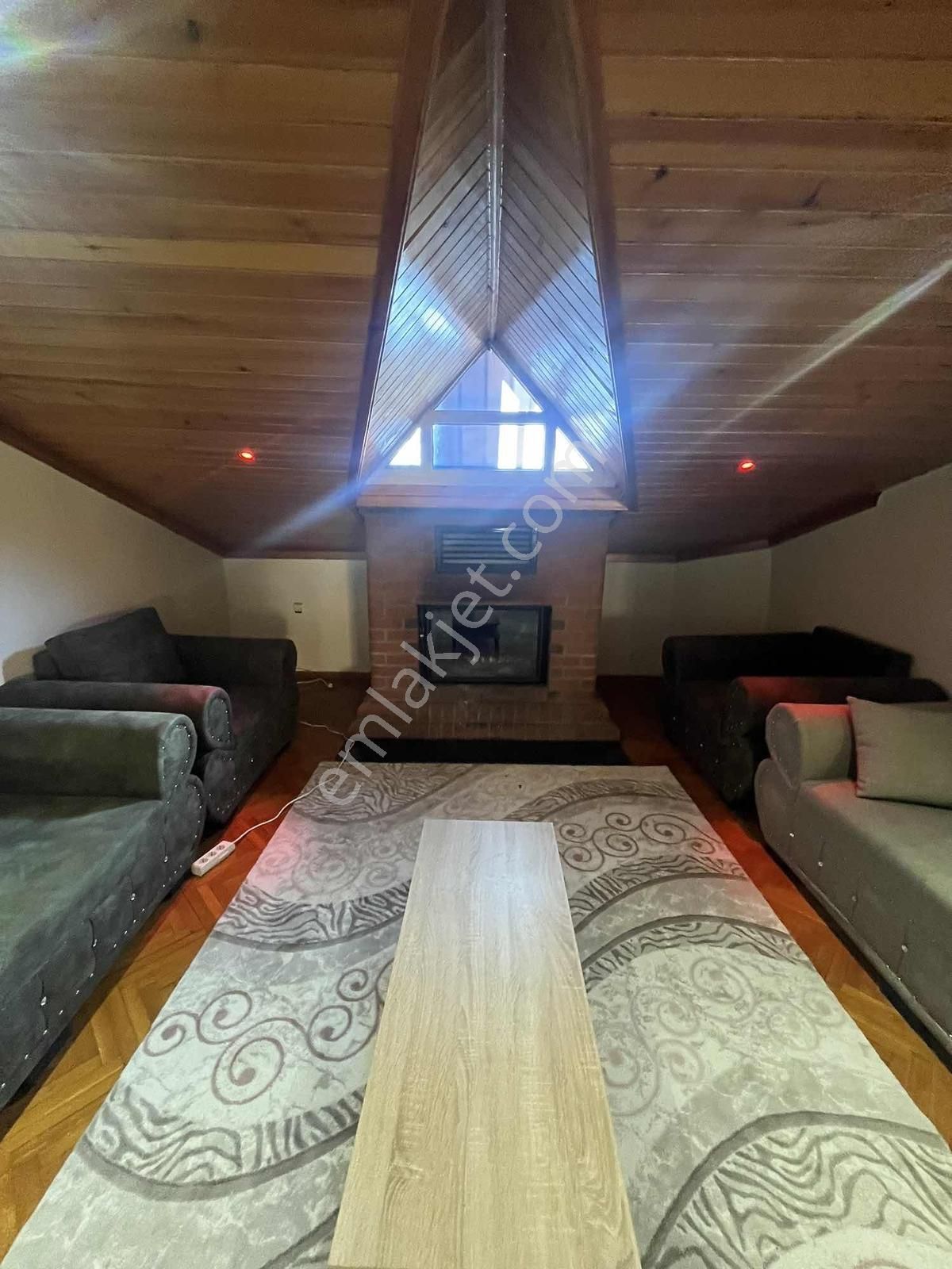 Özel Teraslı Çatı Katı | Modern 1+1