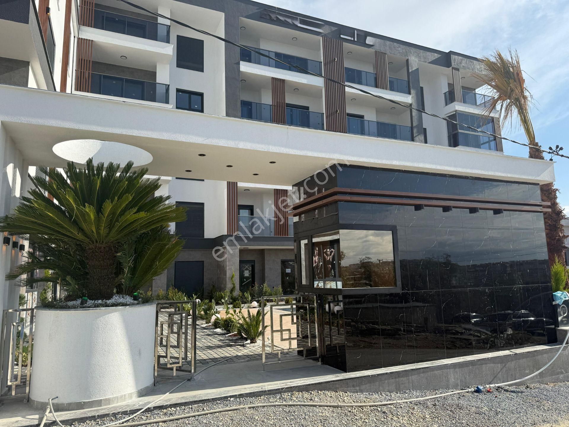 Havuzlu Sitede Ebeveyn Banyolu 2+1 Sıfır Daire - Görsel 2