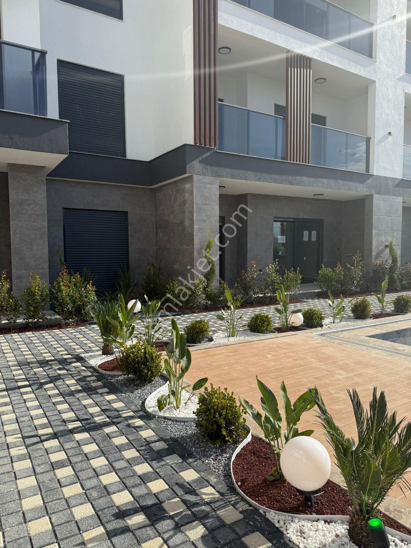 Havuzlu Sitede Ebeveyn Banyolu 2+1 Sıfır Daire - Görsel 5