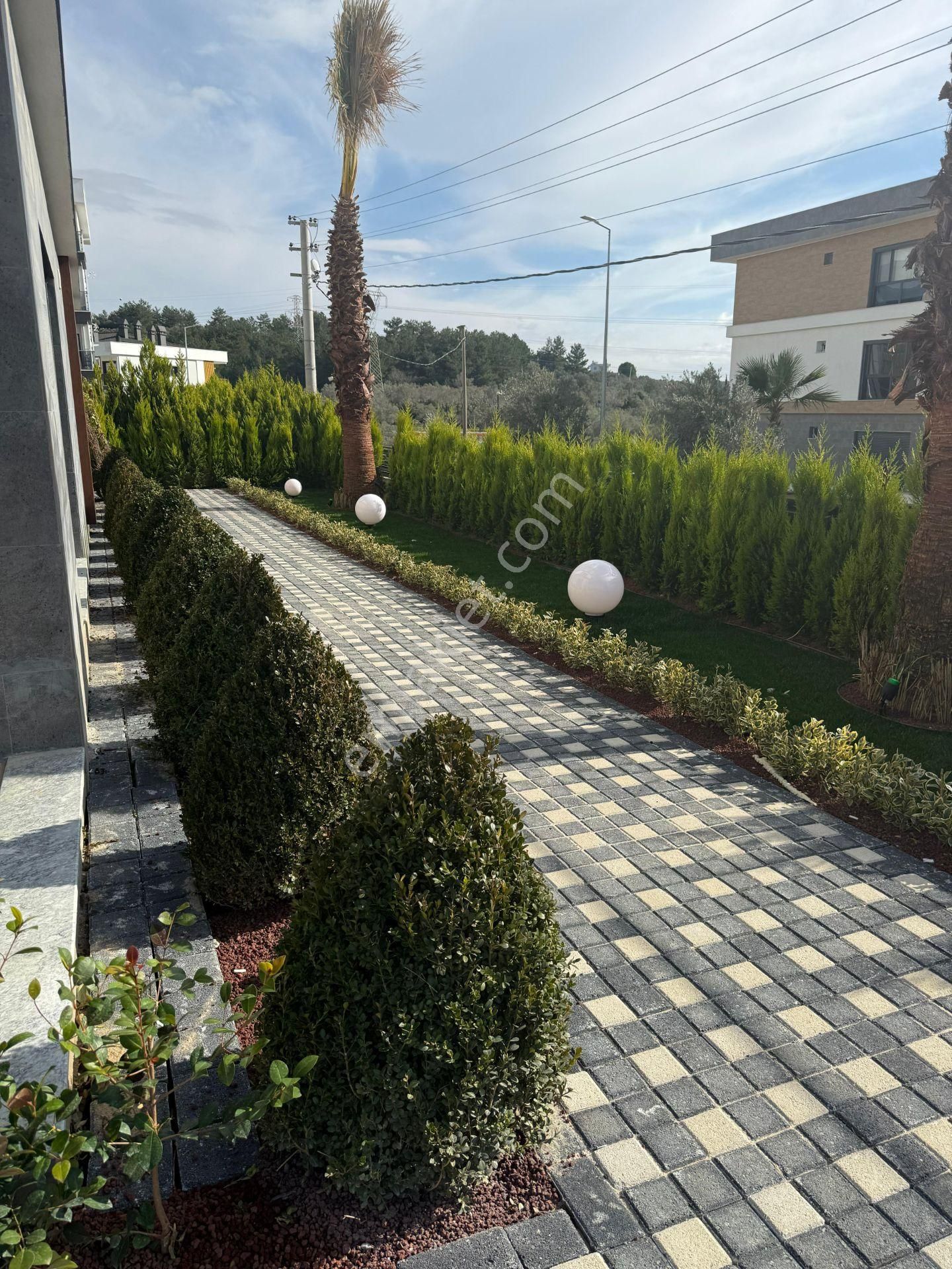 Havuzlu Sitede Ebeveyn Banyolu 2+1 Sıfır Daire - Görsel 9
