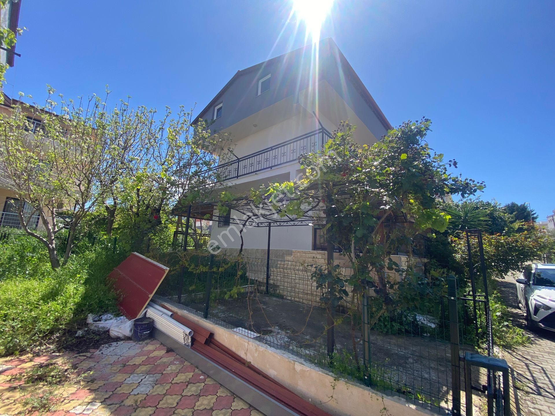 Nazilli Pazarı Bölgesi Bakımlı 4+1 Yazlık - Görsel 19