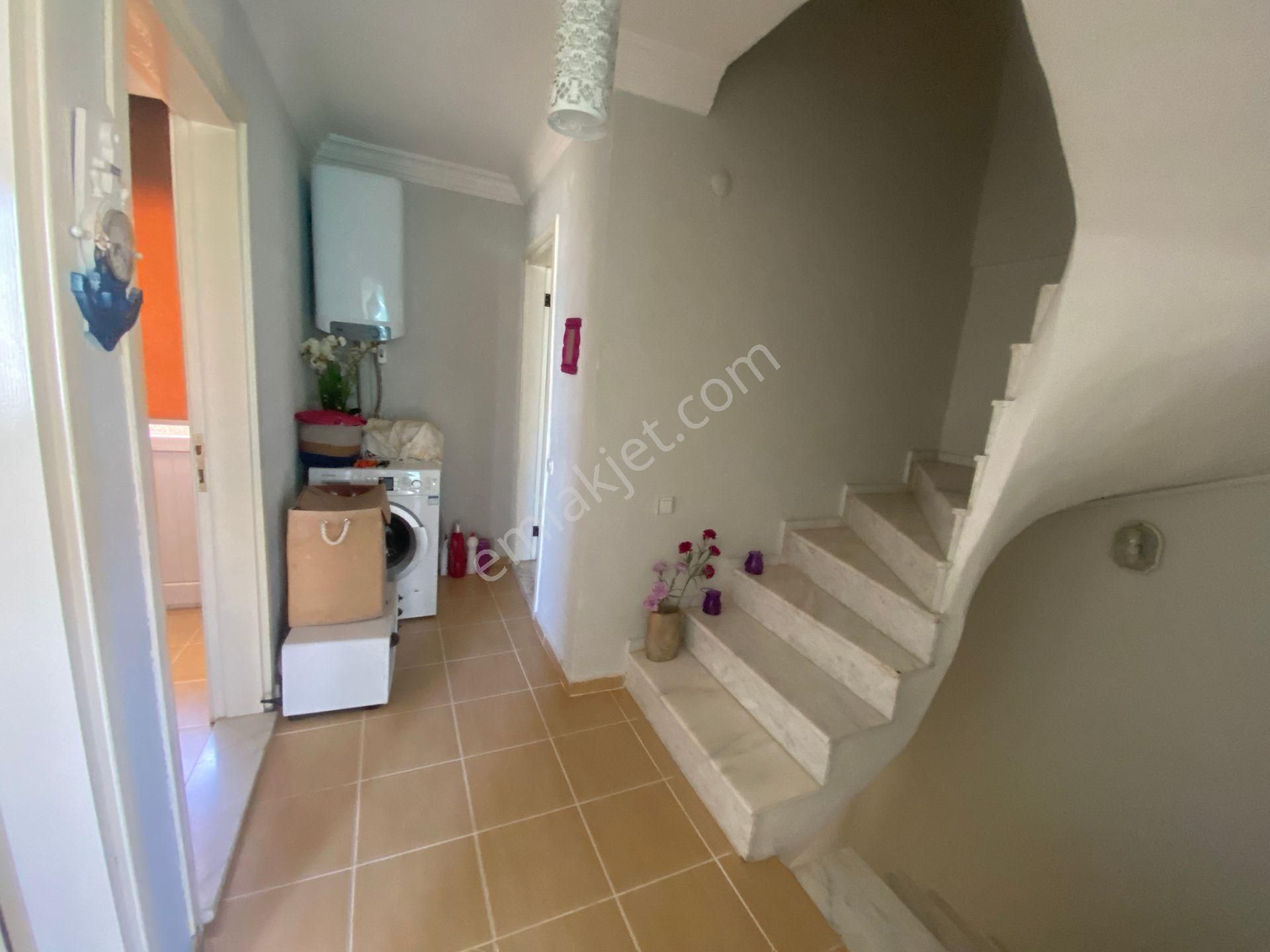 Nazilli Pazarı Bölgesi Bakımlı 4+1 Yazlık - Görsel 13