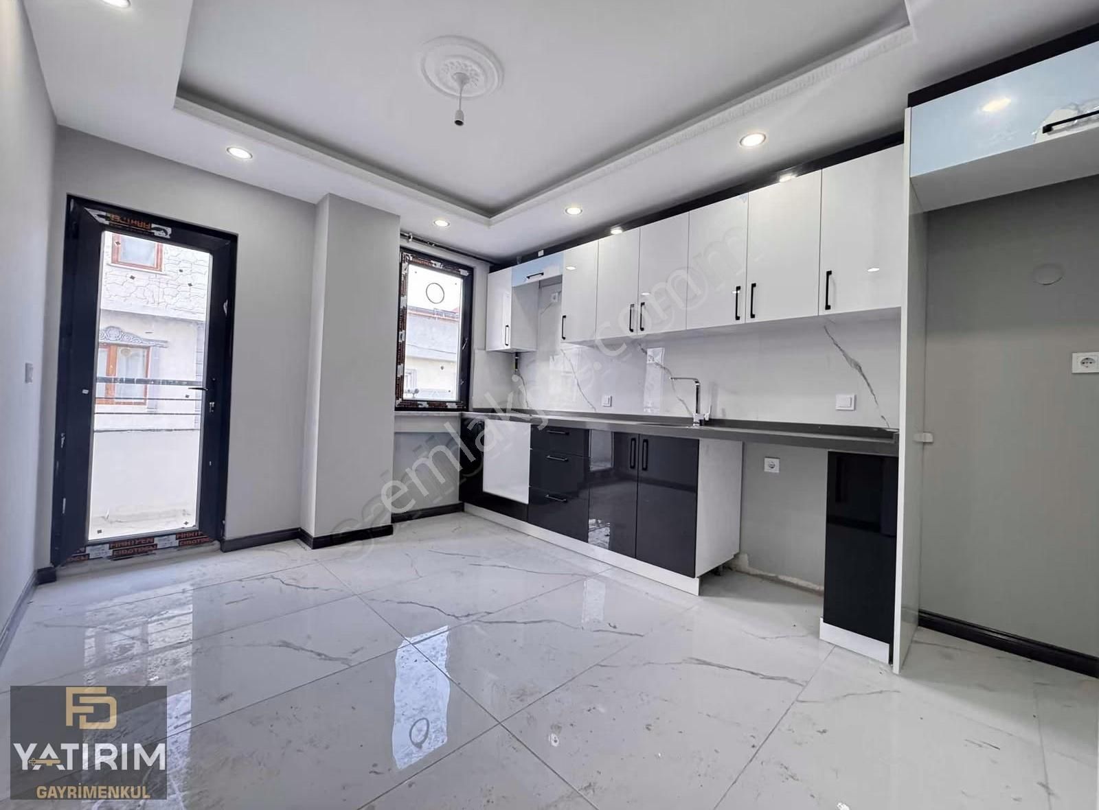 Darıca Marmaray Yakını 3+1 120 M2 Asasnörlü Lüx Orta Kat