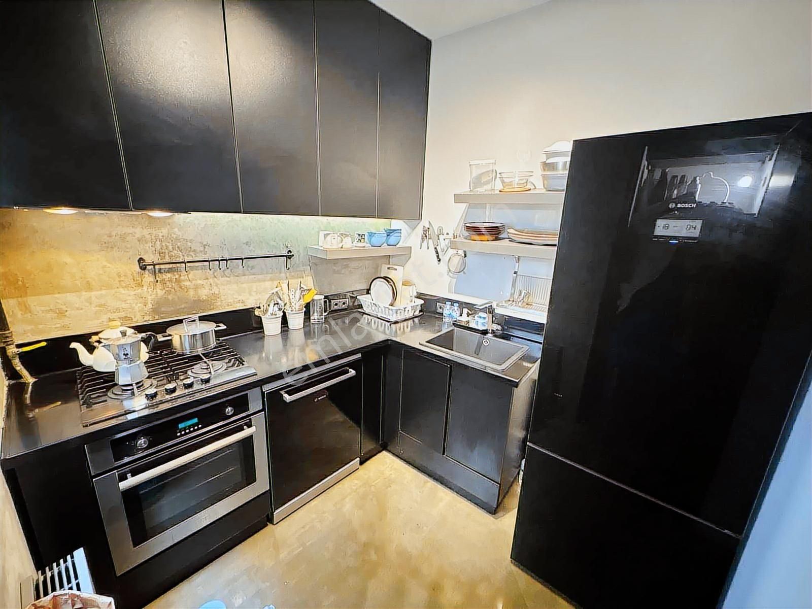 Beşiktaş'ta Deniz Manzaralı Özel Tasarım Satılık 2+1 Daire - Görsel 22