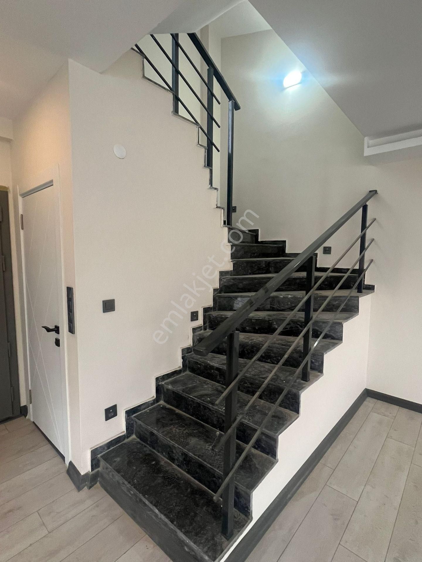 Seferihisar Merkezde Satılık İkiz Villa - Görsel 12