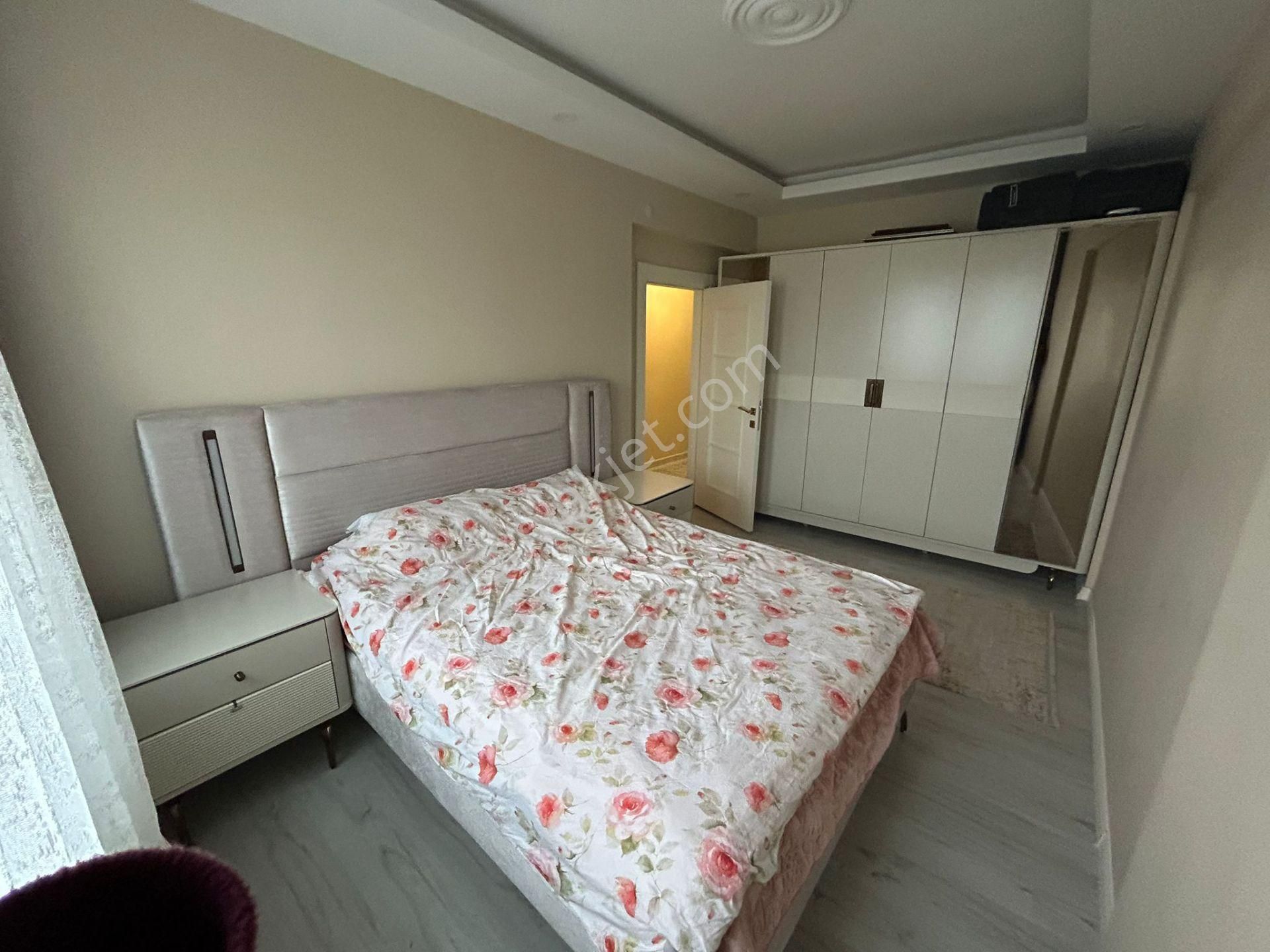 Esenyurt Mevlana Mahallesi 3+1 Tadilatlı