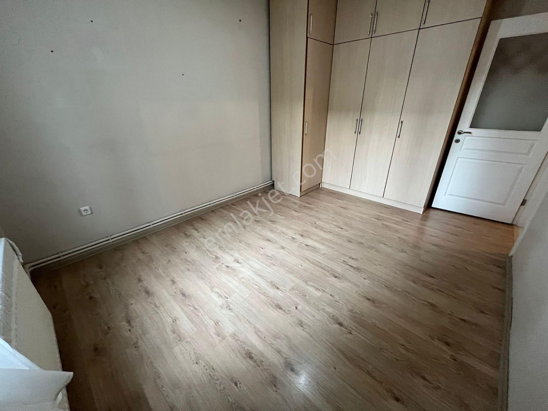 Asil'den Üçkuyularda 3+1 Bakımlı Doğalgazlı Daire - Görsel 18