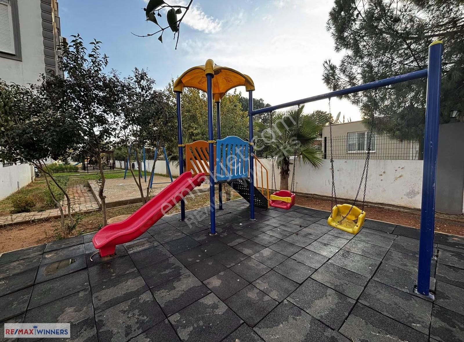 Fevziçakmak Da Site İçi Havuz Manzaralı Arakat 3+1 Daire - Görsel 15