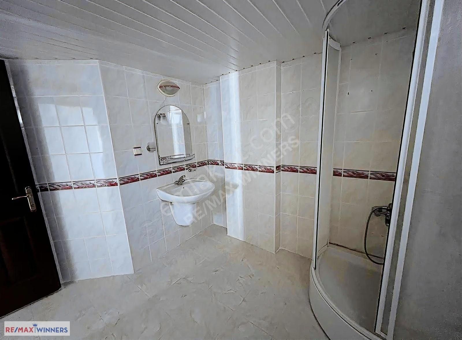 Uncalı Mahallesinde Doğalgazlı Arakat 3+1 Kiralık - Görsel 13