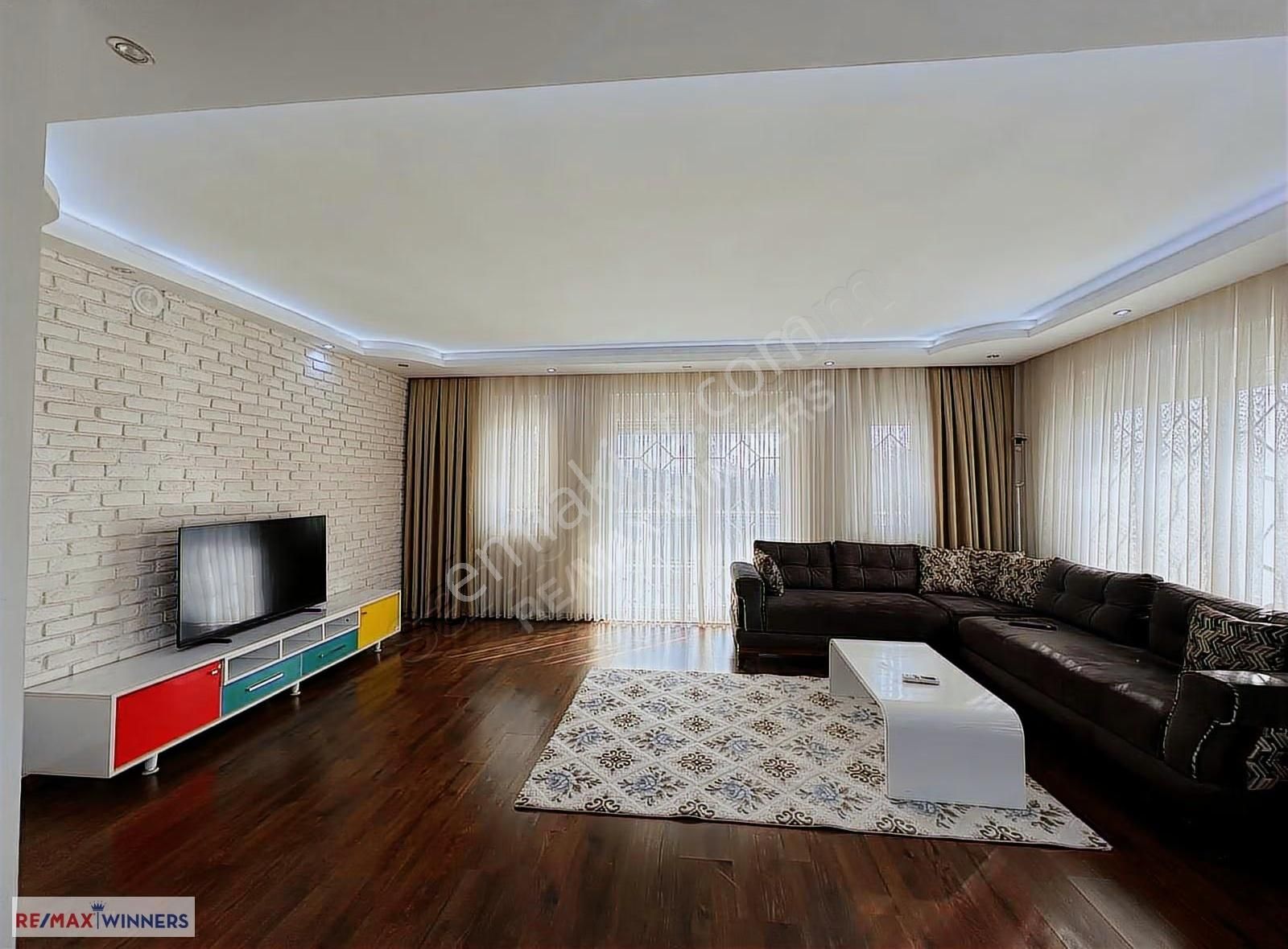 Bahçeli Eşyalı Villa - Görsel 23
