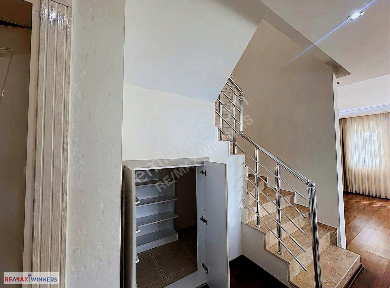 Bahçeli Eşyalı Villa - Görsel 10