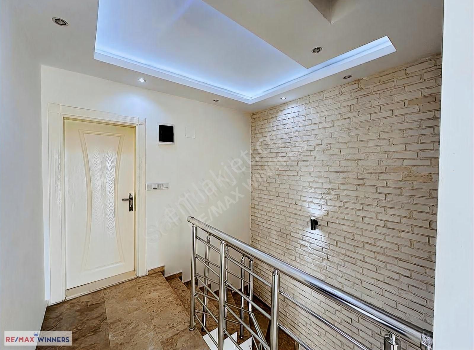 Bahçeli Eşyalı Villa - Görsel 26