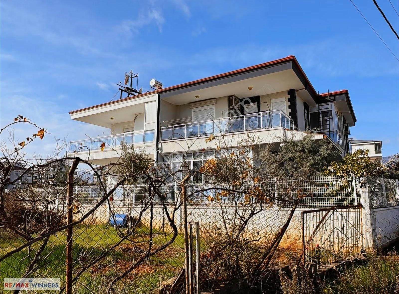 Bahçeli Eşyalı Villa - Görsel 18