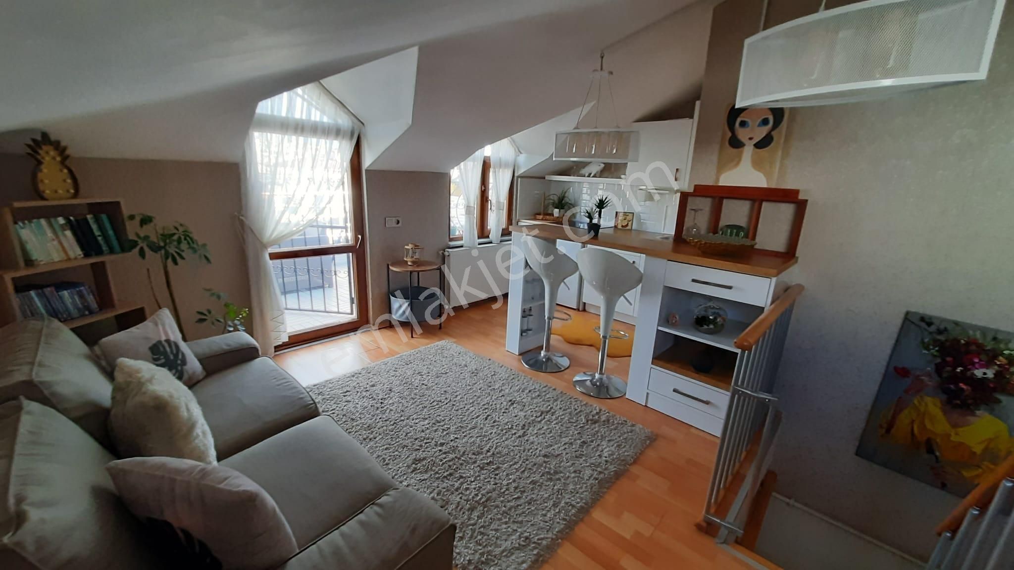 İstanbul House'dan Bahçelievler'de Genç Binadan 2+2 Dublex