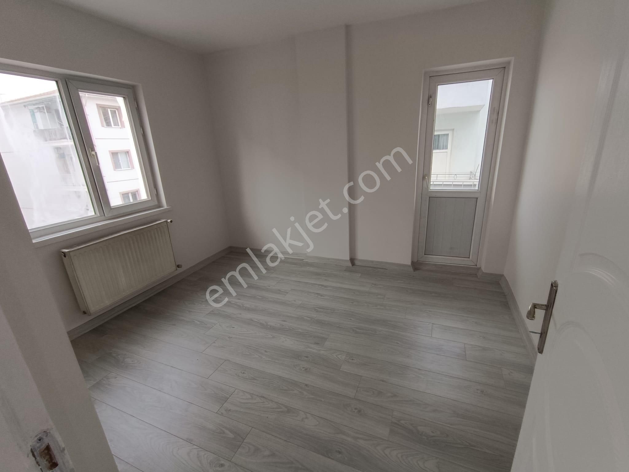 Sincan Mareşalda 3+1 Full Yapılı Ara Kat Ön Cephe Caddeye Trene Yakın Daire - Görsel 33