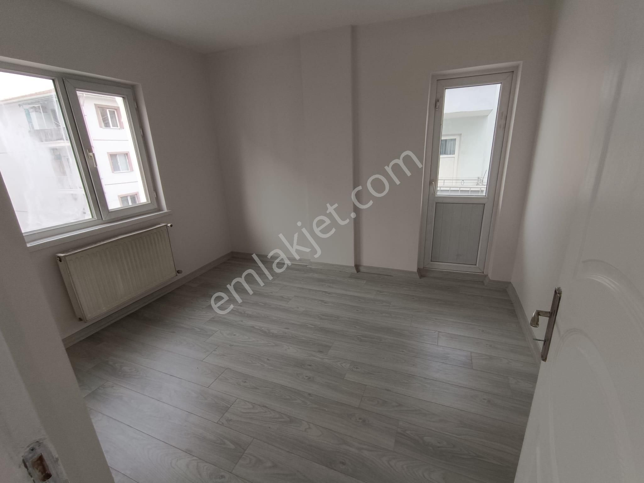 Sincan Mareşalda 3+1 Full Yapılı Ara Kat Ön Cephe Caddeye Trene Yakın Daire - Görsel 29