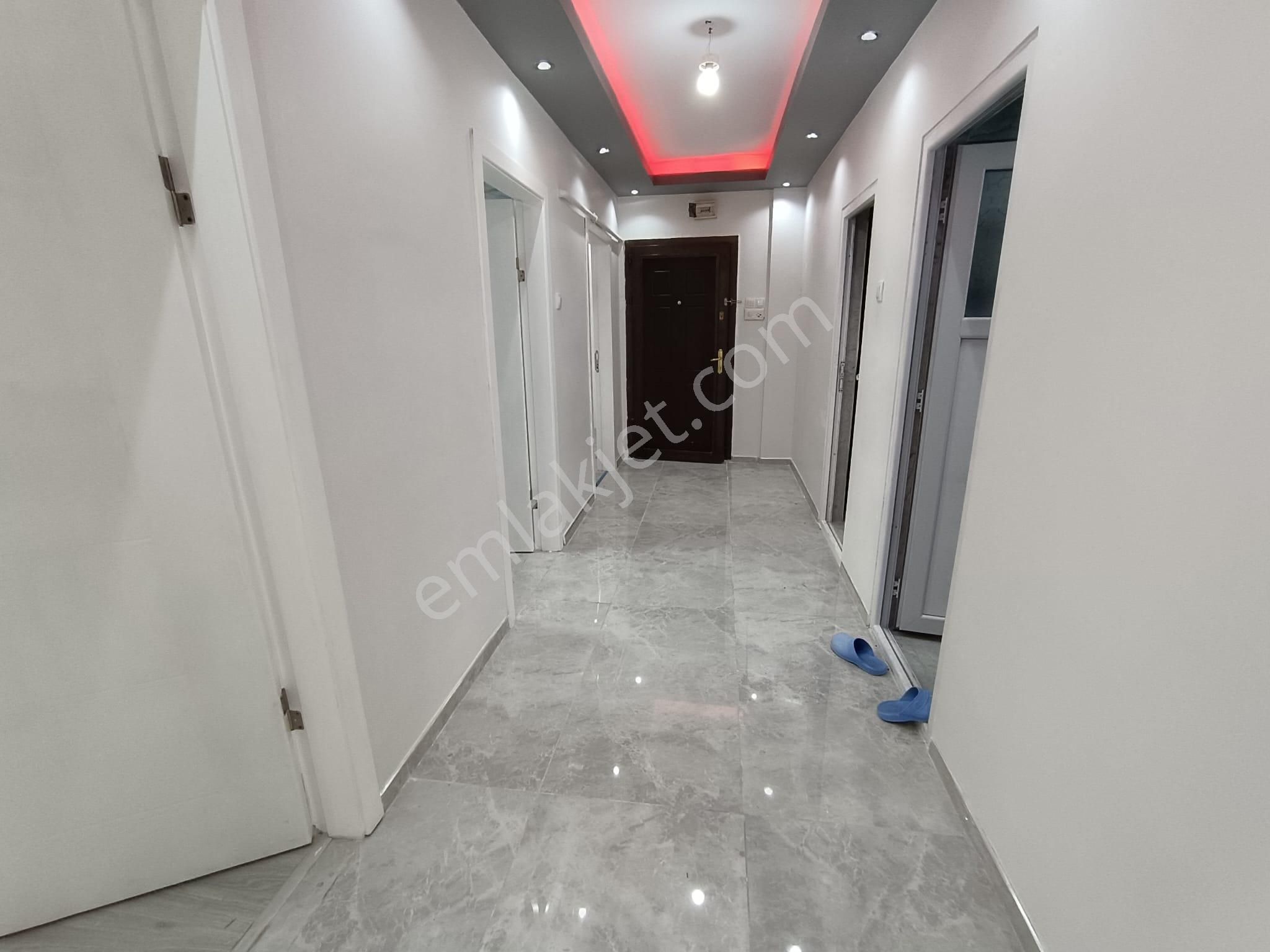 Sincan Mareşalda 3+1 Full Yapılı Ara Kat Ön Cephe Caddeye Trene Yakın Daire - Görsel 11