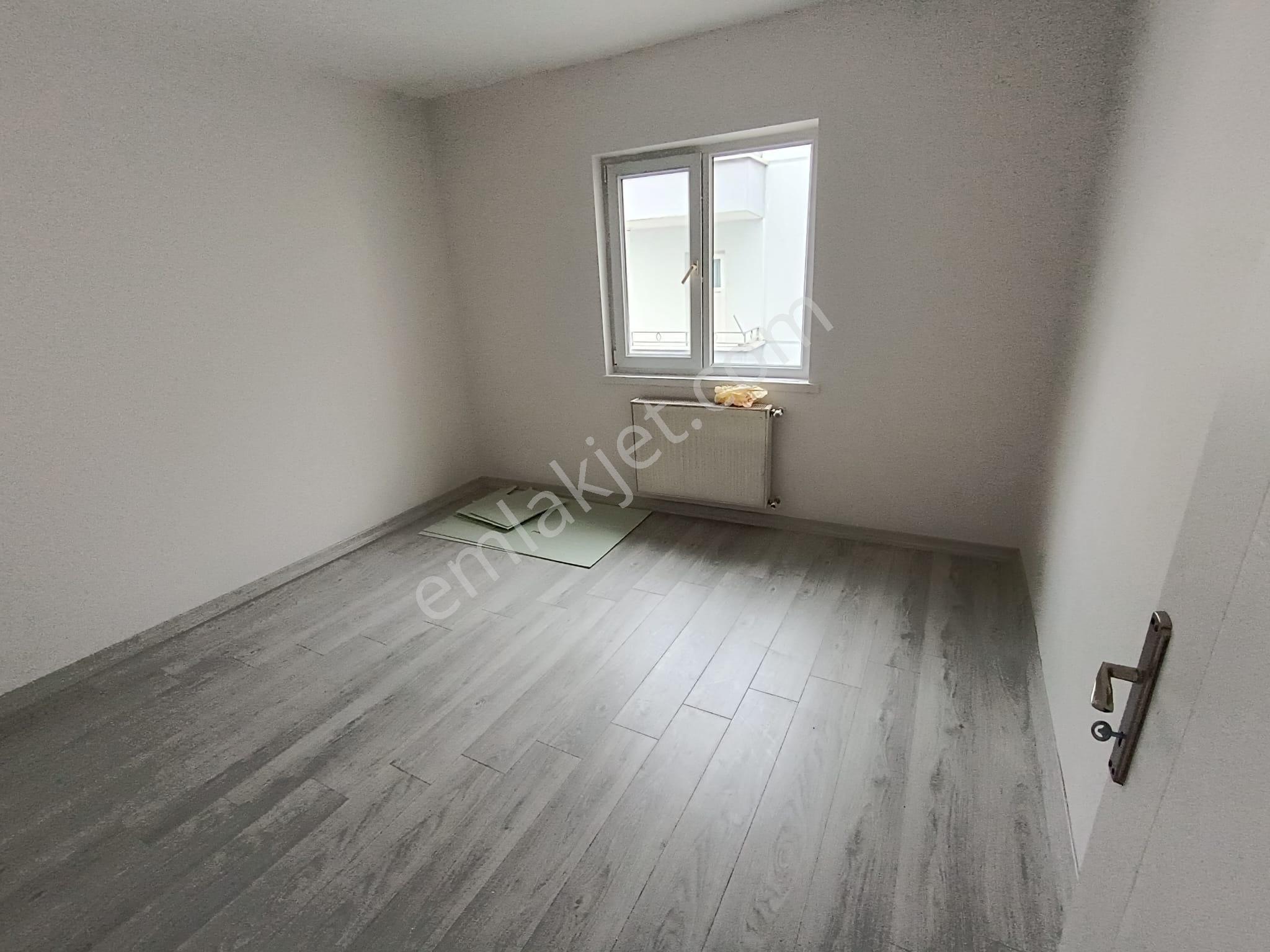 Sincan Mareşalda 3+1 Full Yapılı Ara Kat Ön Cephe Caddeye Trene Yakın Daire - Görsel 14