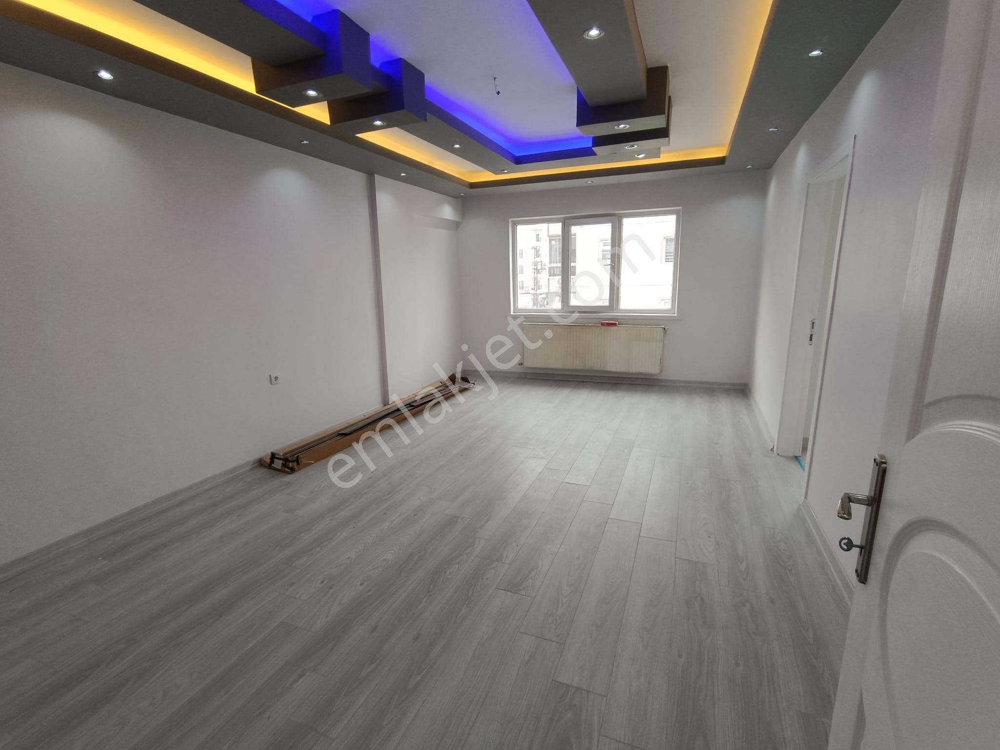 Sincan Mareşalda 3+1 Full Yapılı Ara Kat Ön Cephe Caddeye Trene Yakın Daire - Görsel 35