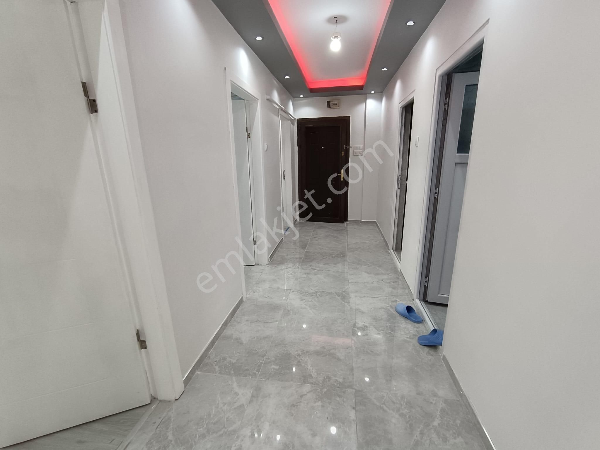 Sincan Mareşalda 3+1 Full Yapılı Ara Kat Ön Cephe Caddeye Trene Yakın Daire - Görsel 10