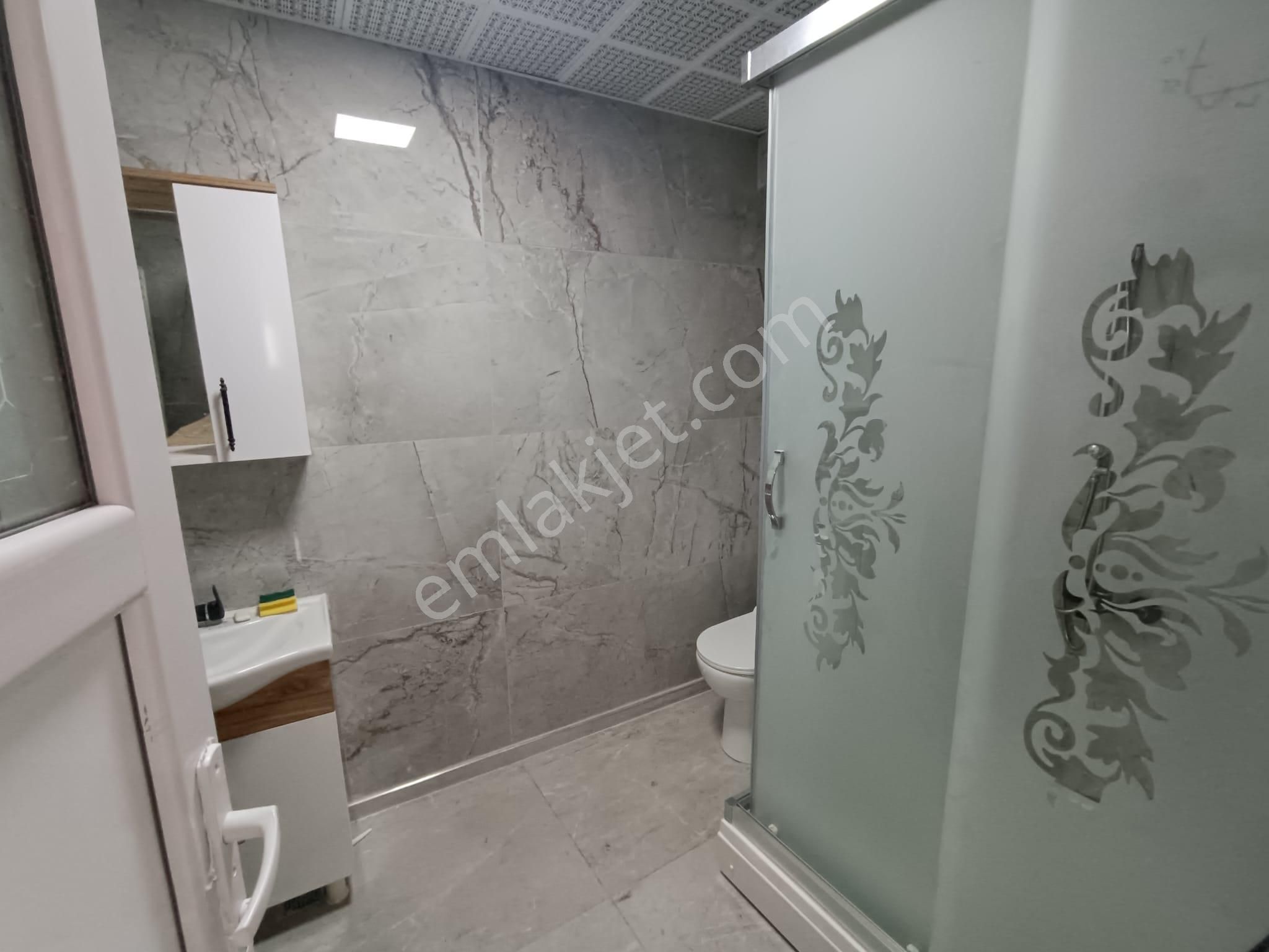 Sincan Mareşalda 3+1 Full Yapılı Ara Kat Ön Cephe Caddeye Trene Yakın Daire - Görsel 21