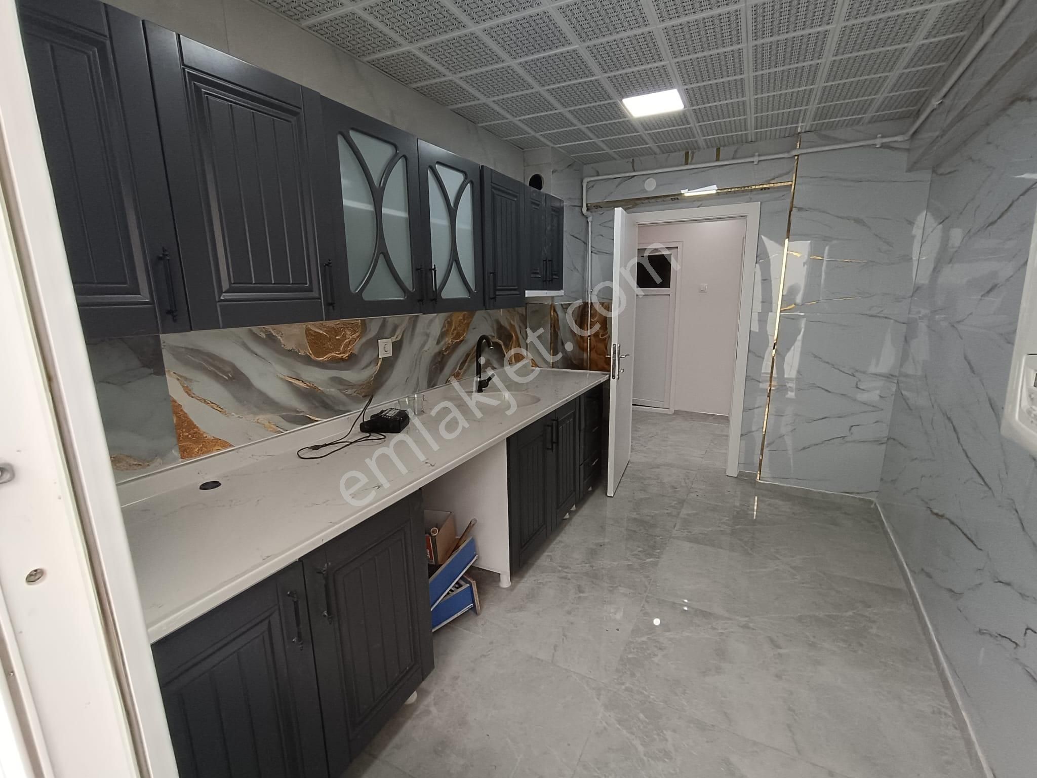 Sincan Mareşalda 3+1 Full Yapılı Ara Kat Ön Cephe Caddeye Trene Yakın Daire - Görsel 4