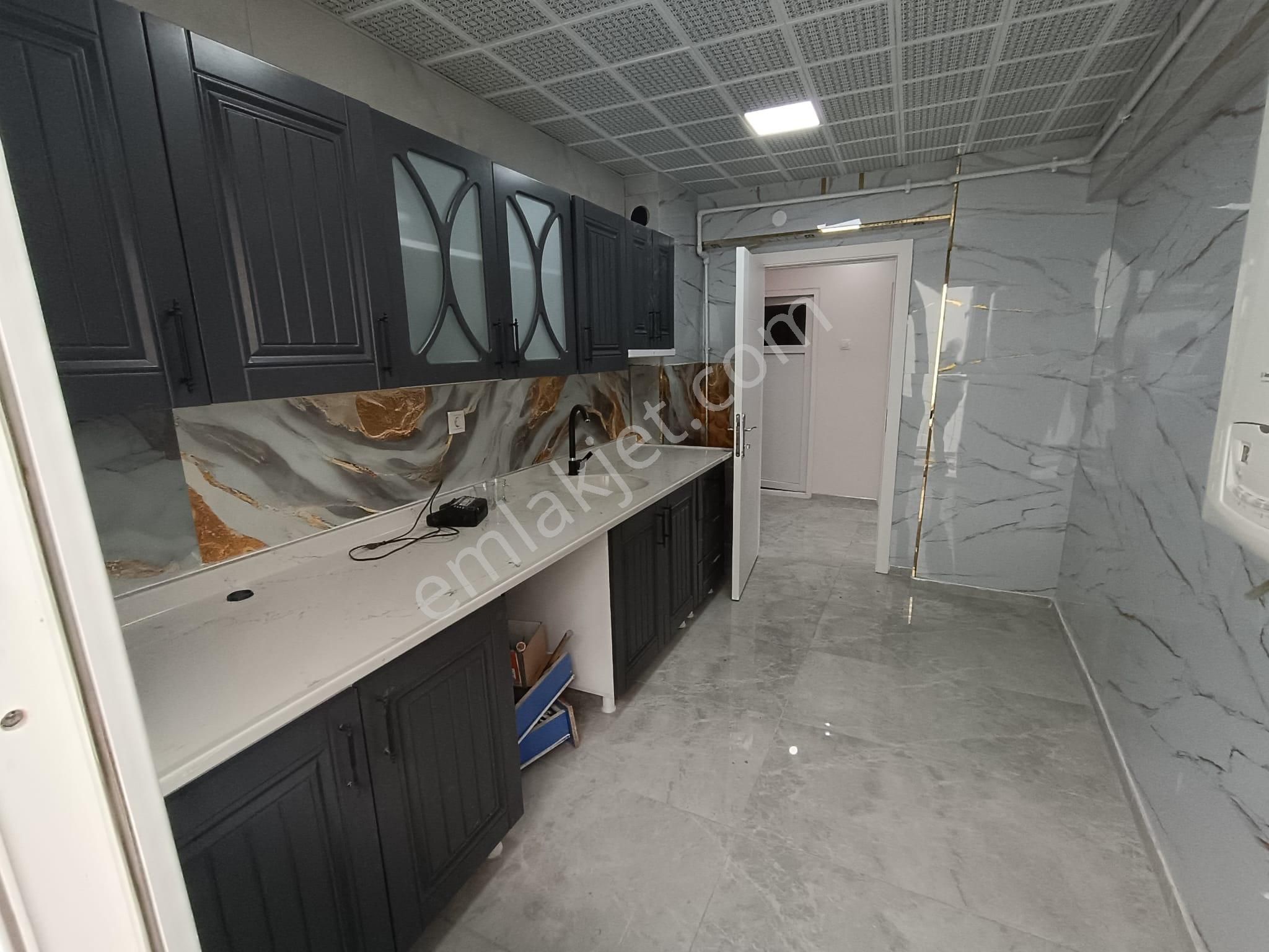 Sincan Mareşalda 3+1 Full Yapılı Ara Kat Ön Cephe Caddeye Trene Yakın Daire - Görsel 2