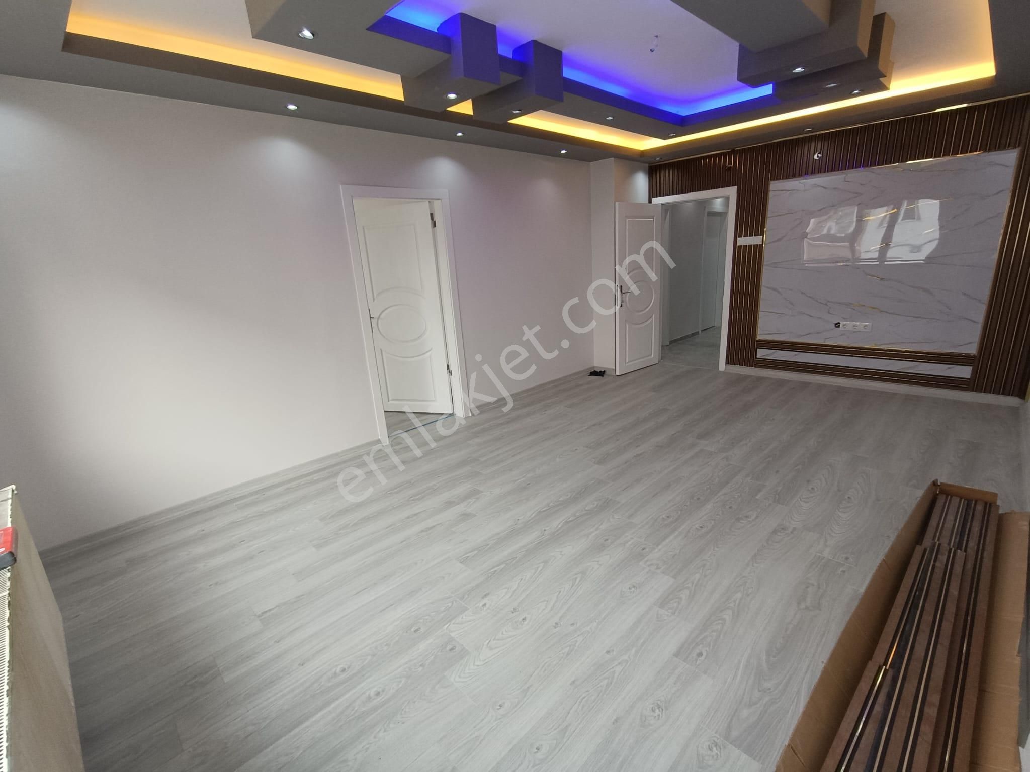 Sincan Mareşalda 3+1 Full Yapılı Ara Kat Ön Cephe Caddeye Trene Yakın Daire - Görsel 32