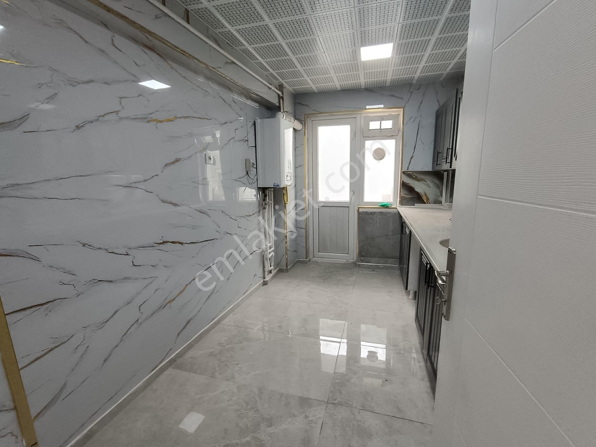 Sincan Mareşalda 3+1 Full Yapılı Ara Kat Ön Cephe Caddeye Trene Yakın Daire - Görsel 6