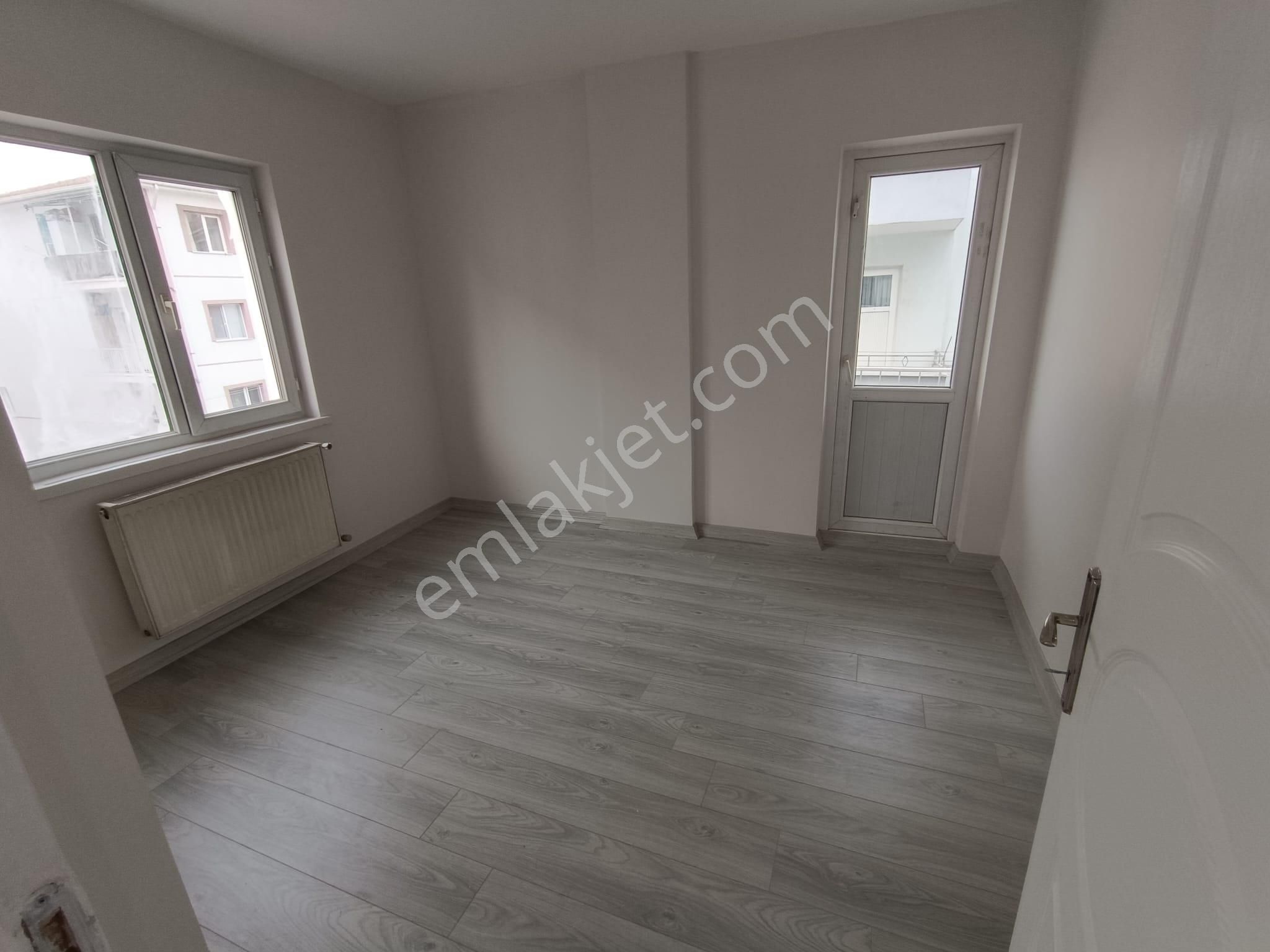 Sincan Mareşalda 3+1 Full Yapılı Ara Kat Ön Cephe Caddeye Trene Yakın Daire - Görsel 28