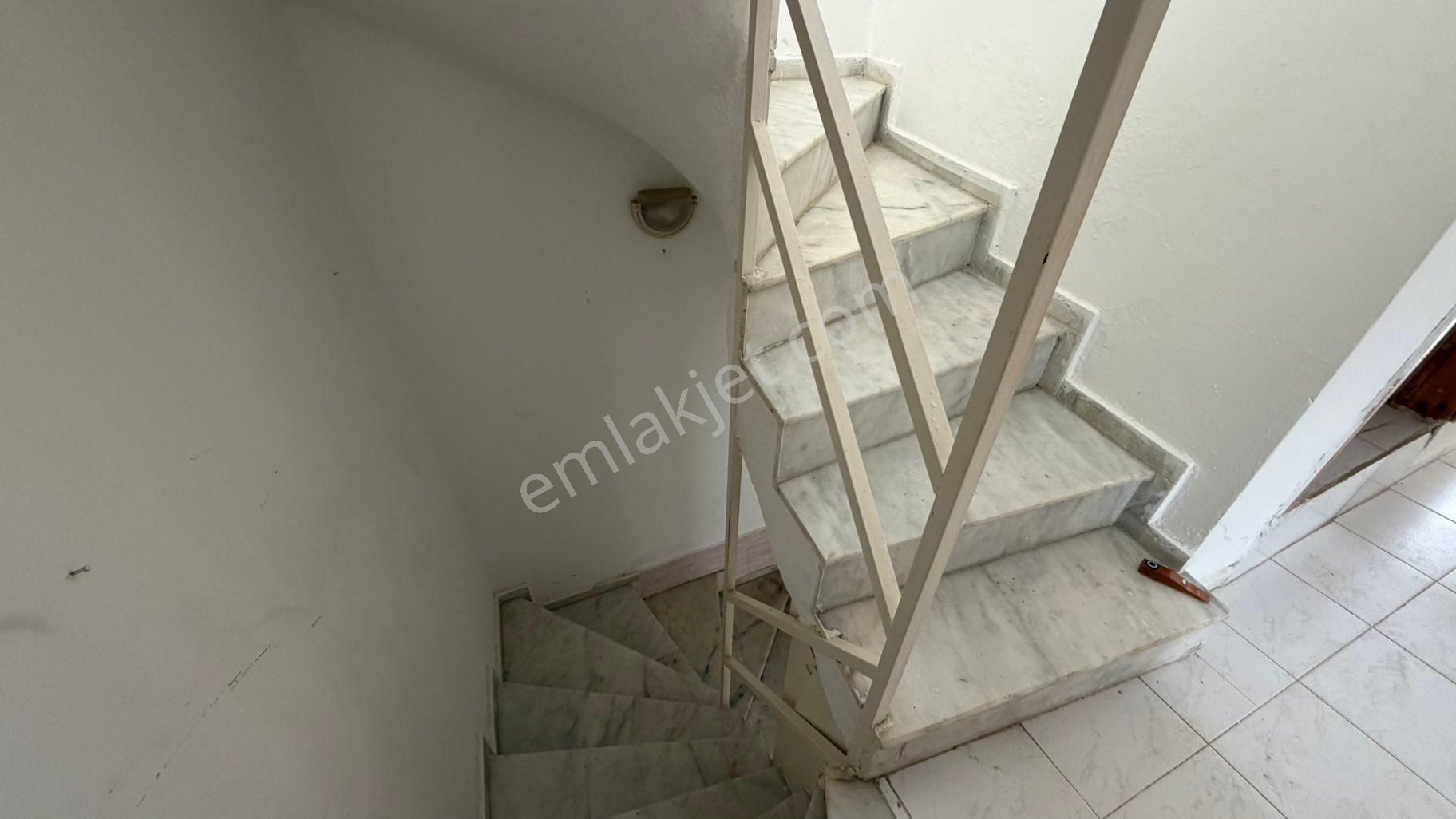 Aydın Kuşadası Güzelçamlıda Denize 350 Metre 4+1 Bahçeli Villa - Görsel 29