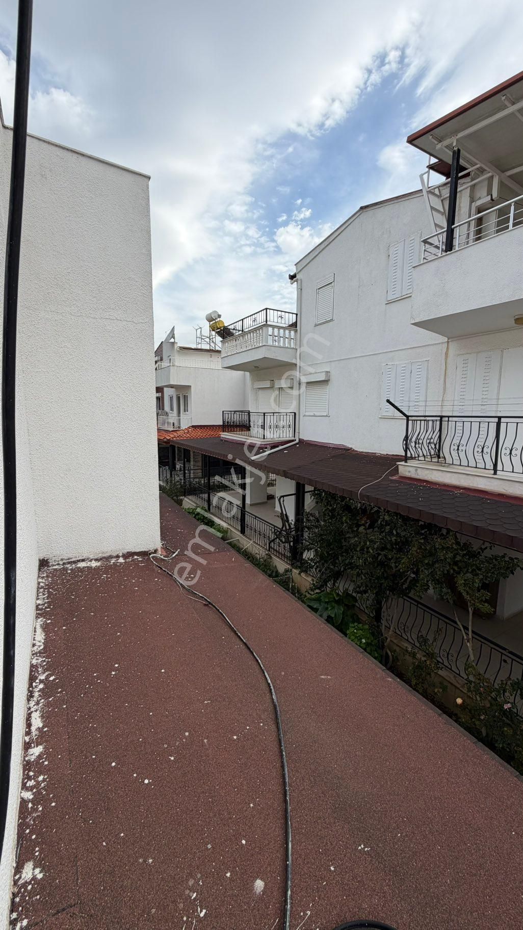 Aydın Kuşadası Güzelçamlıda Denize 350 Metre 4+1 Bahçeli Villa - Görsel 18