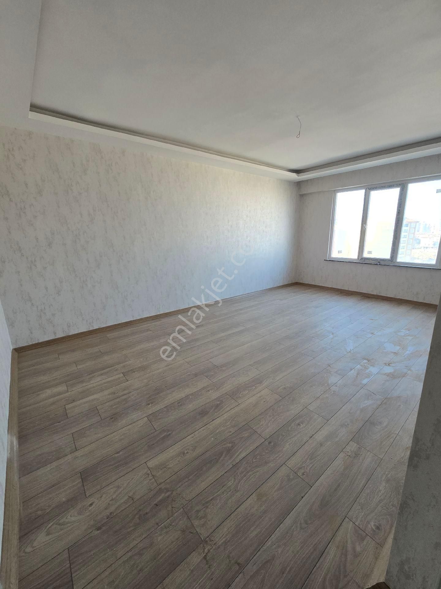 Meram Ahmet Özcan Caddesi Üzeri Site İçi Lüx Son Kat 3+1 Dairemiz Satılık - Görsel 5