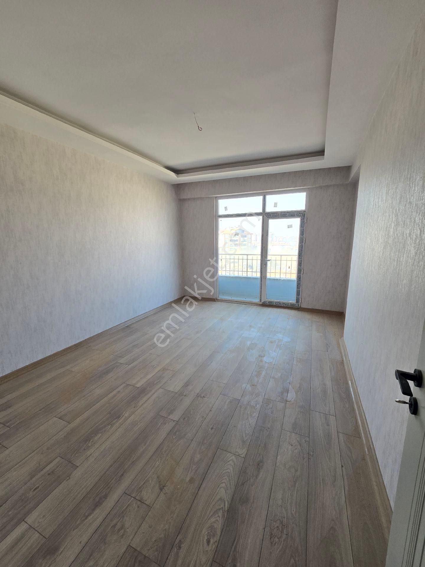 Meram Ahmet Özcan Caddesi Üzeri Site İçi Lüx Son Kat 3+1 Dairemiz Satılık - Görsel 7