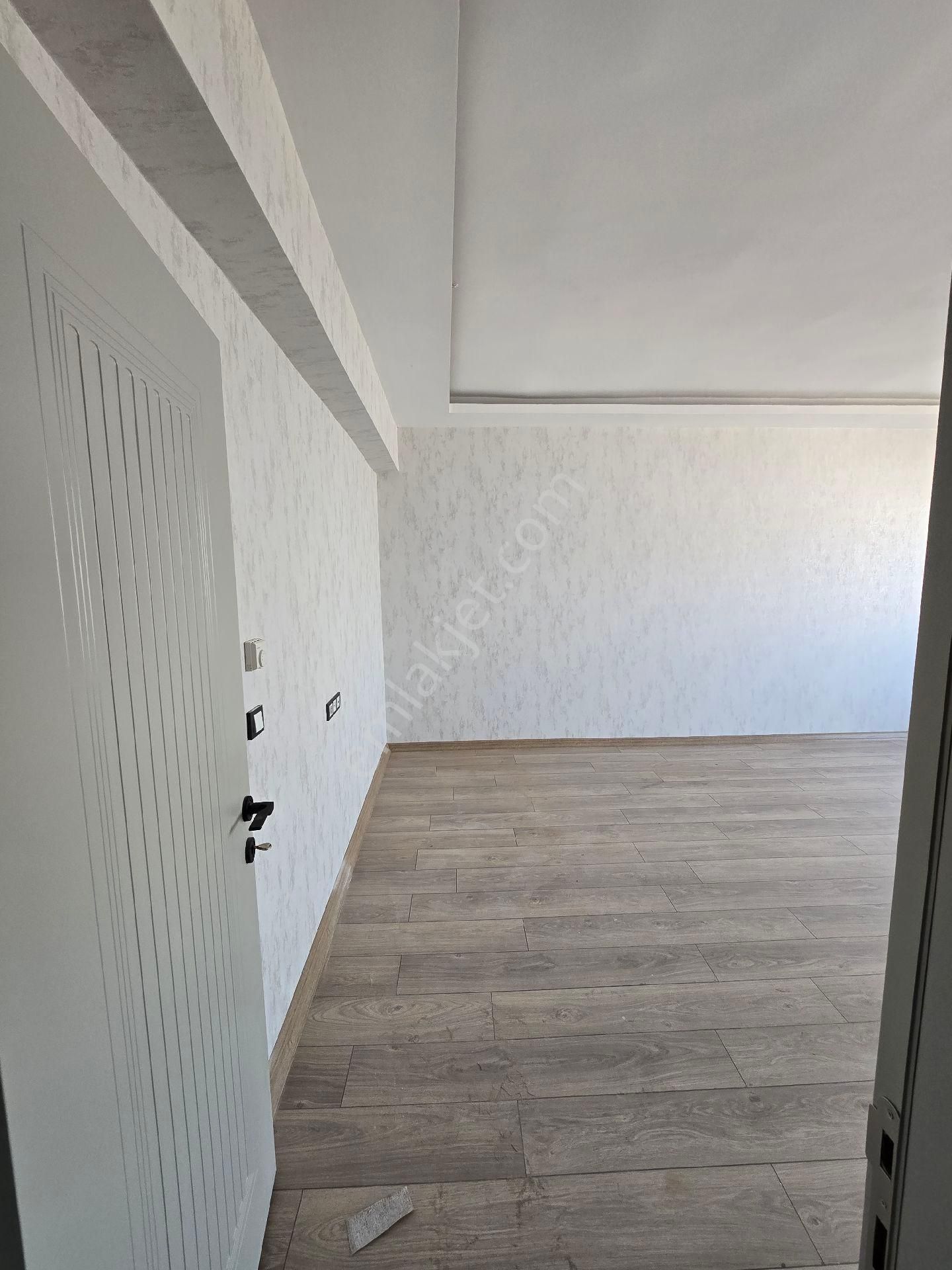 Meram Ahmet Özcan Caddesi Üzeri Site İçi Lüx Son Kat 3+1 Dairemiz Satılık - Görsel 6