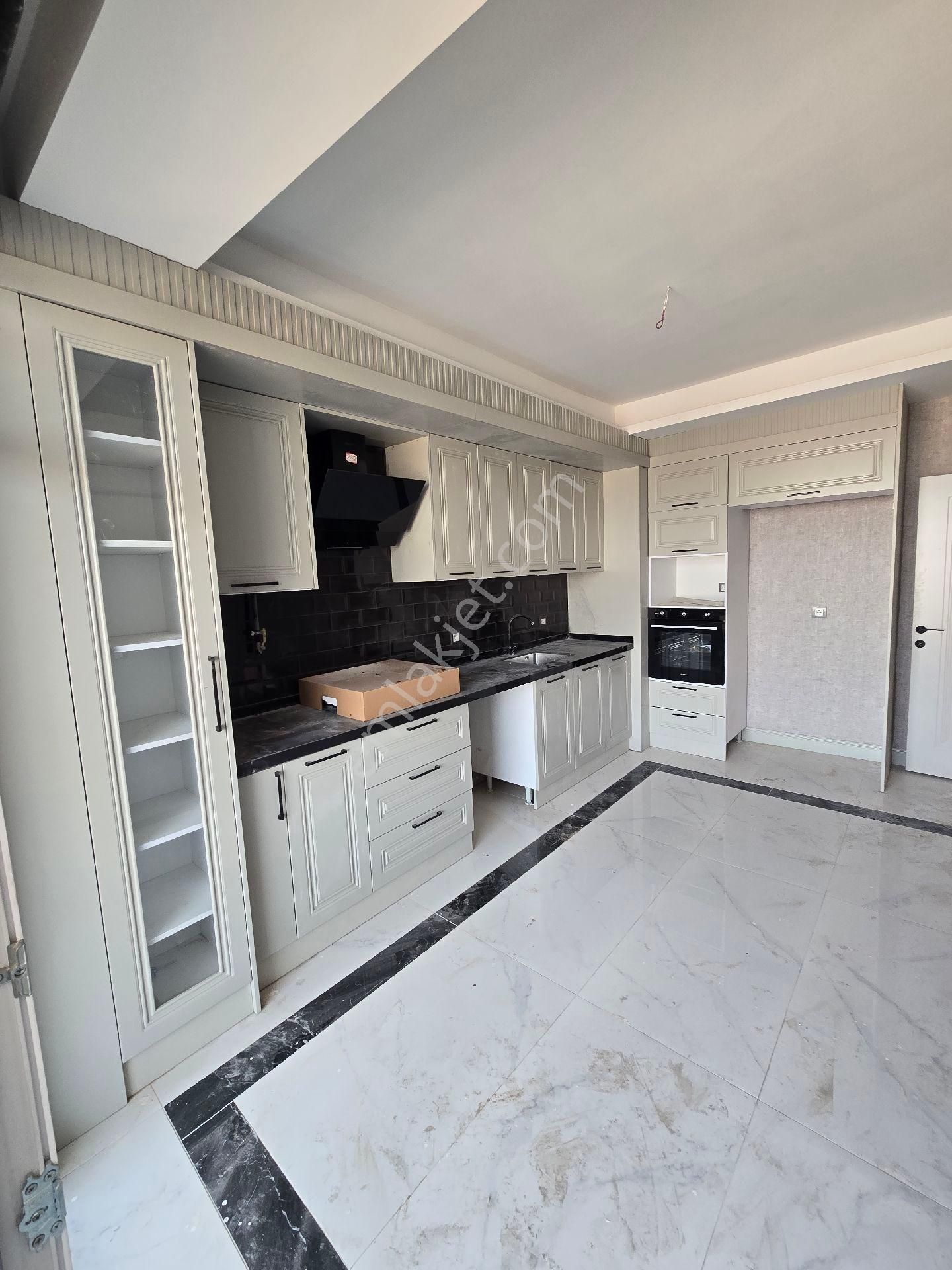 Meram Ahmet Özcan Caddesi Üzeri Site İçi Lüx Son Kat 3+1 Dairemiz Satılık - Görsel 15